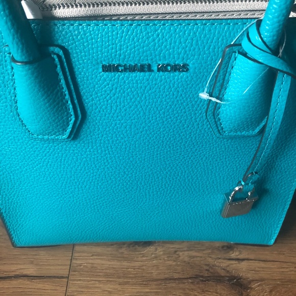 MICHAEL KORS-NWT Turquoise Leather Handbag - Picture 11 of 16
